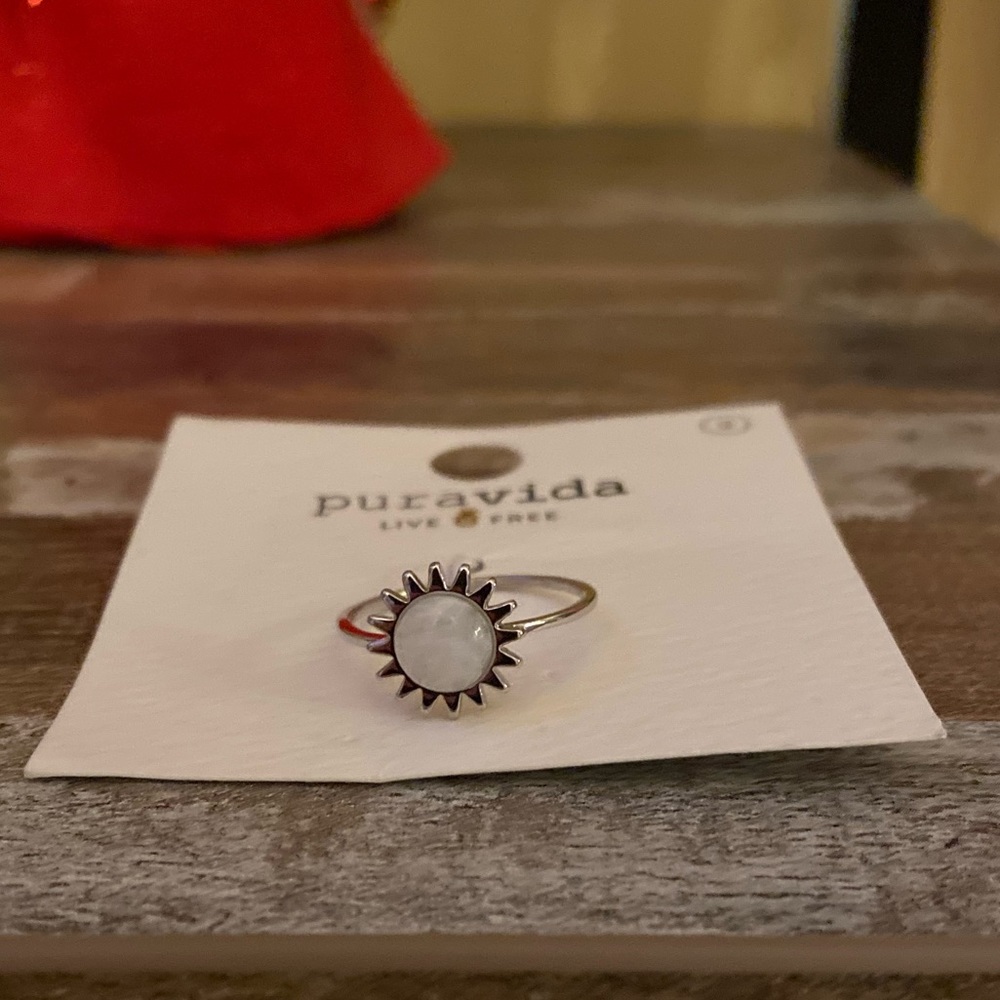 Woman’s ring